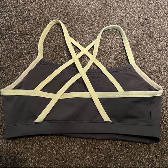 Athletic Size M 8-10 Works Women's Strappy Back Sports Bra Teal Tundra Yellow - Picture 2 of 3